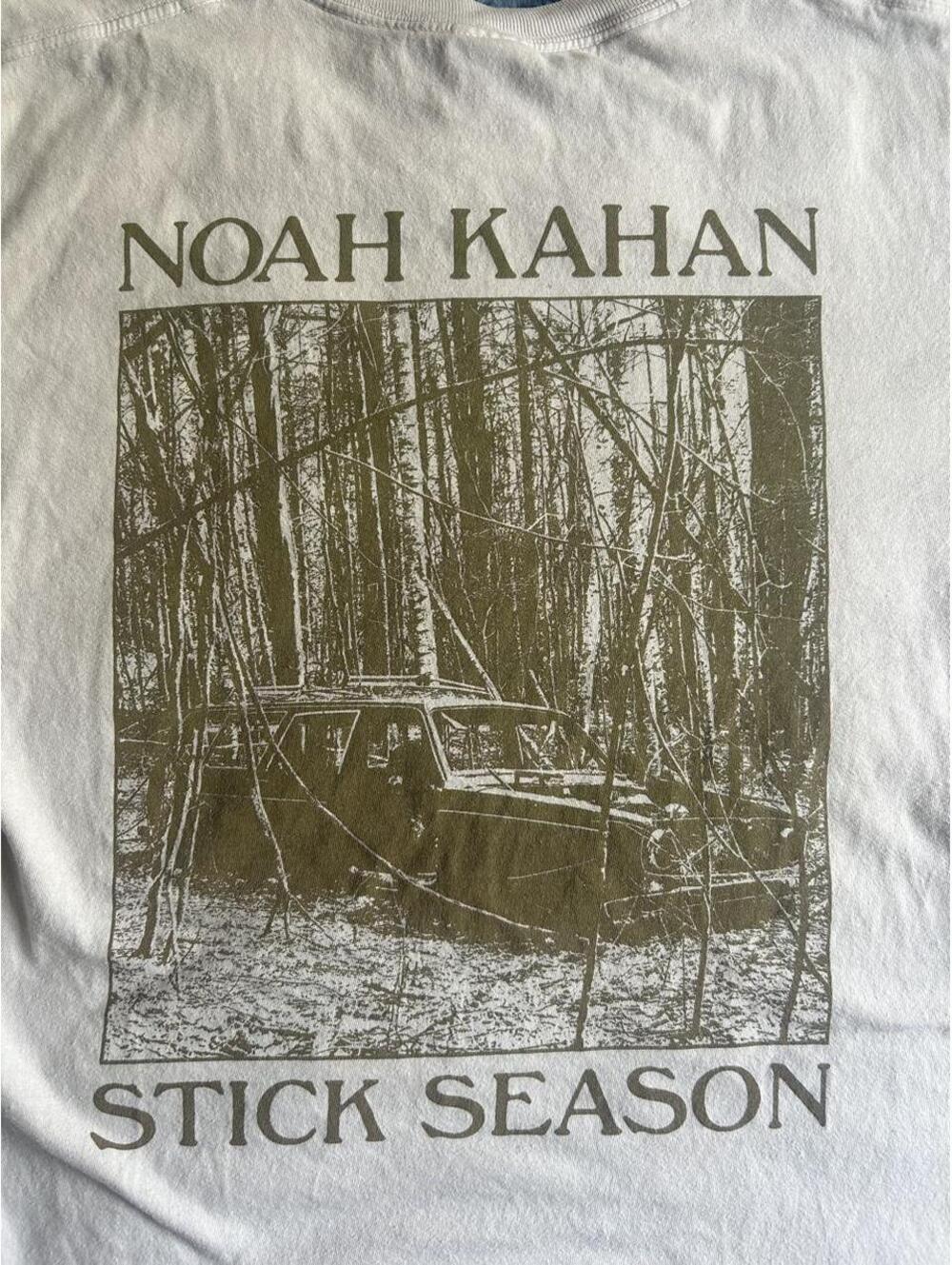 Noah Men's White and Cream Tshirt